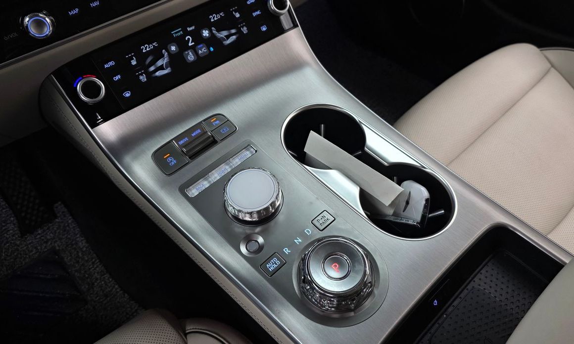 Genesis GV70 2025