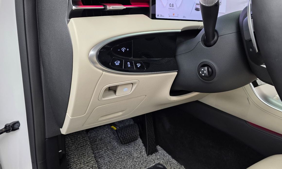 Genesis GV70 2025