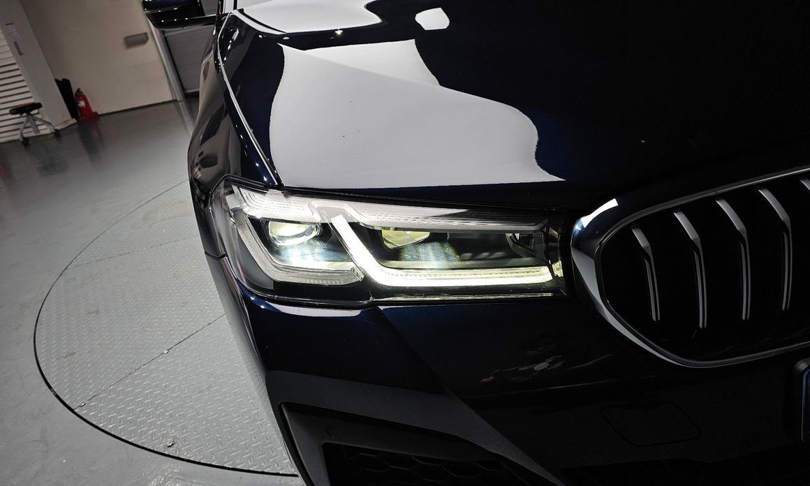 BMW 5-Series 2021