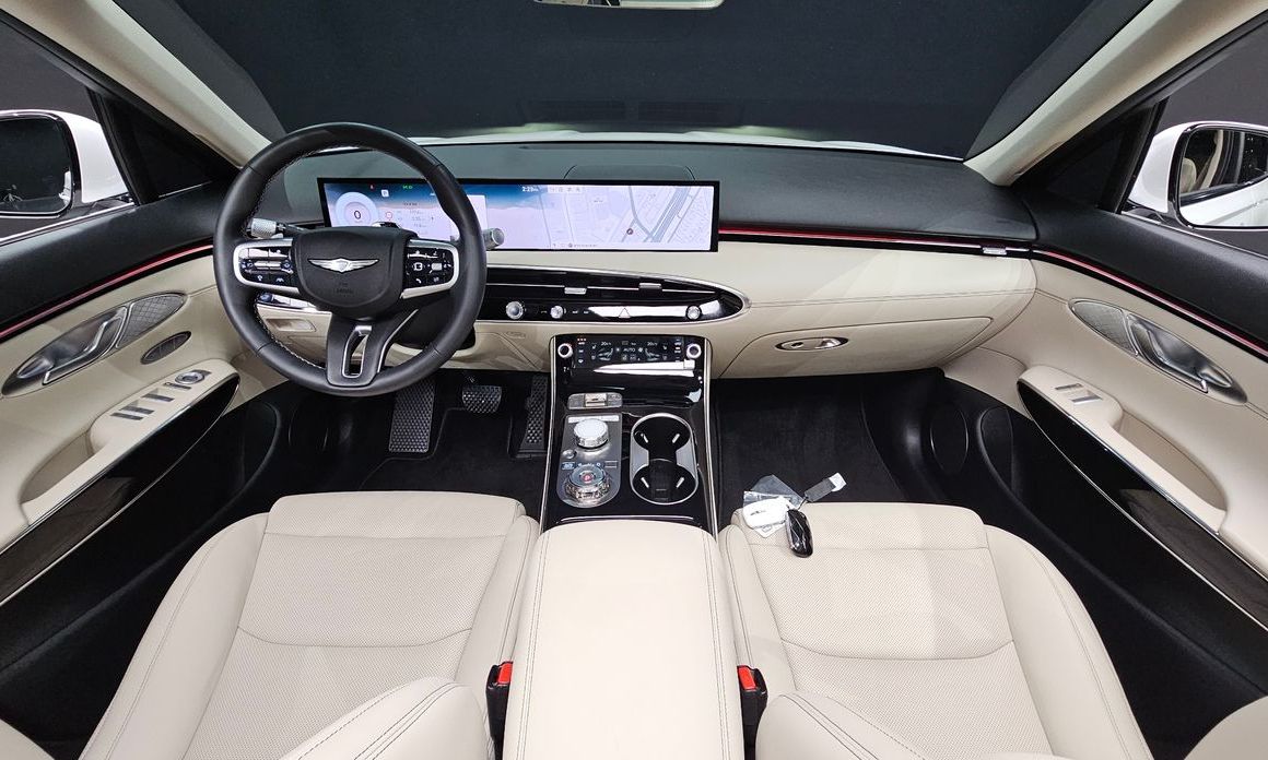 Genesis GV70 2025