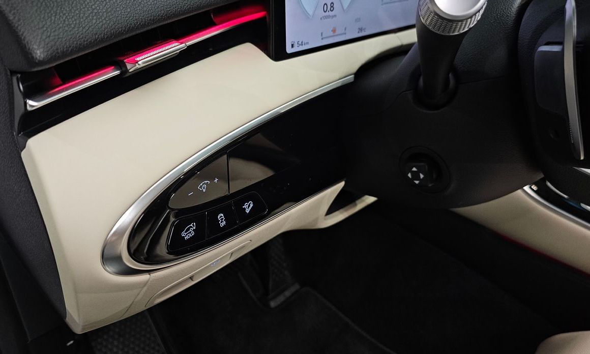 Genesis GV70 2025