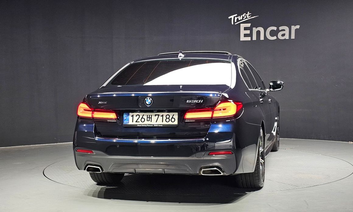 BMW 5-Series 2021