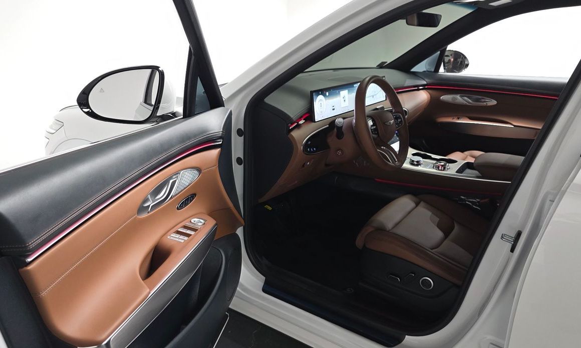 Genesis GV70 2025