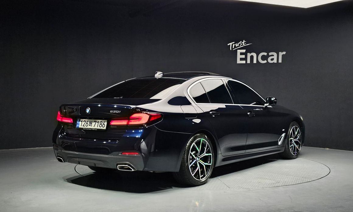 BMW 5-Series 2021
