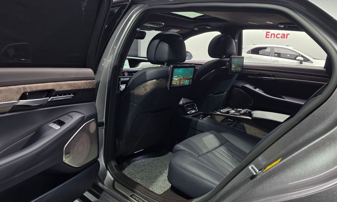 Genesis G90 2022