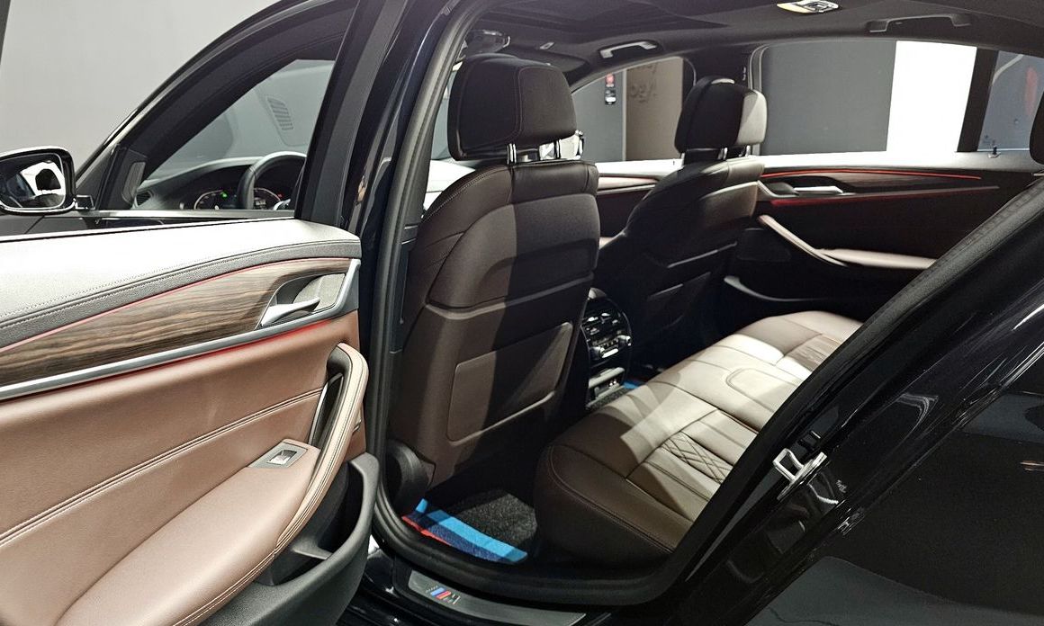 BMW 5-Series 2021