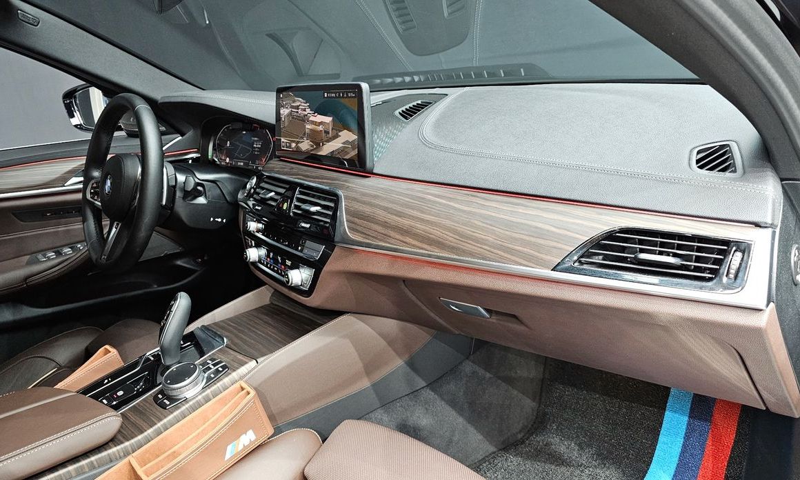 BMW 5-Series 2021