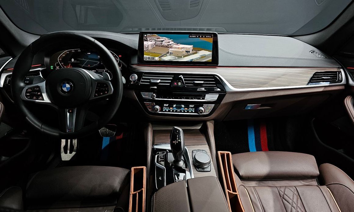 BMW 5-Series 2021
