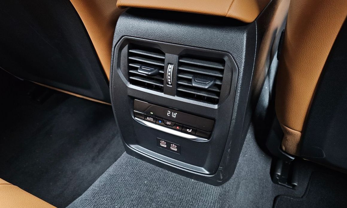 BMW 3-Series 2025