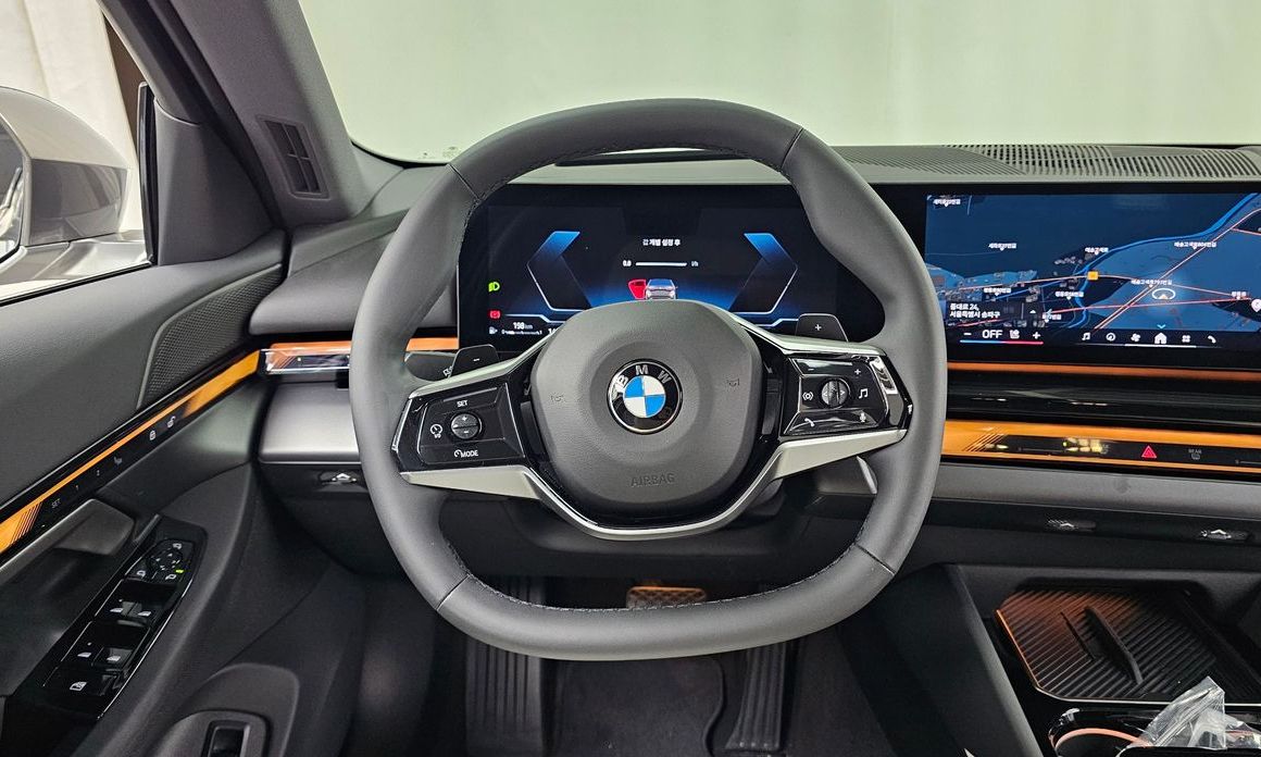 BMW 5-Series 2025