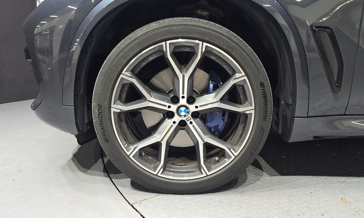 BMW X5 2021