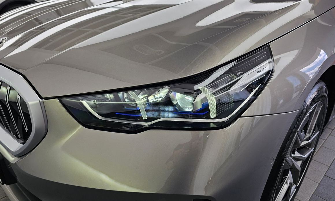 BMW 5-Series 2025