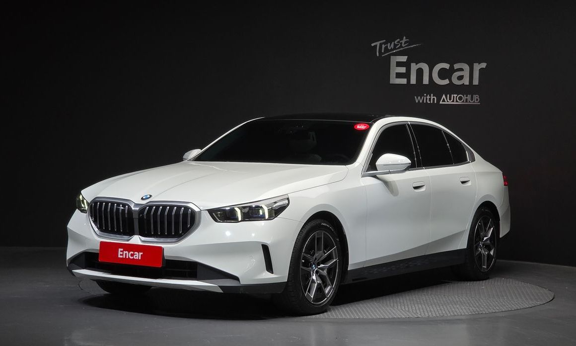 BMW 5-Series 2025