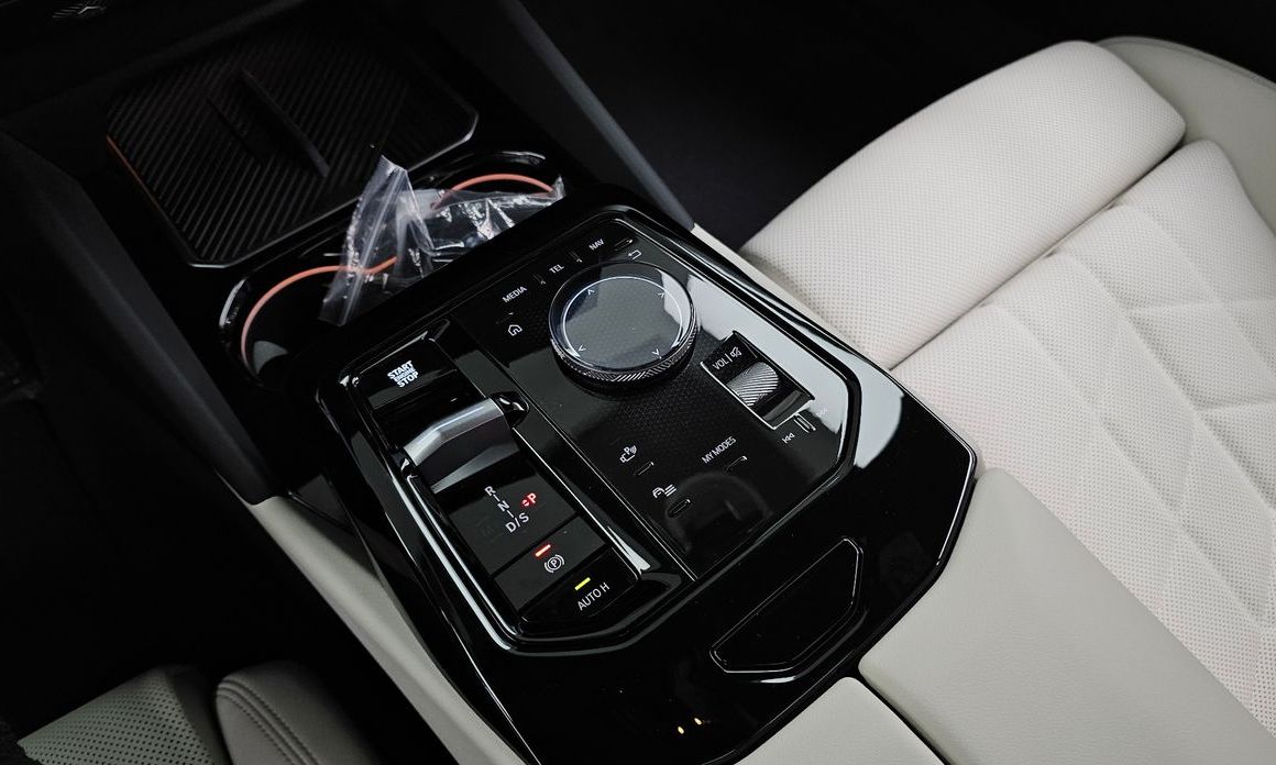 BMW 5-Series 2025