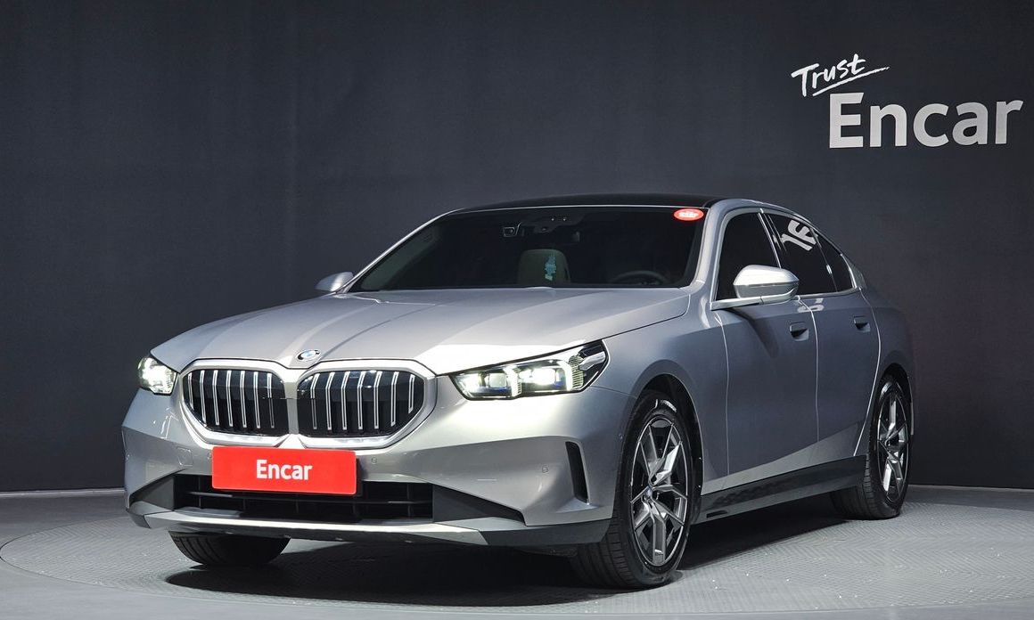 BMW 5-Series 2025
