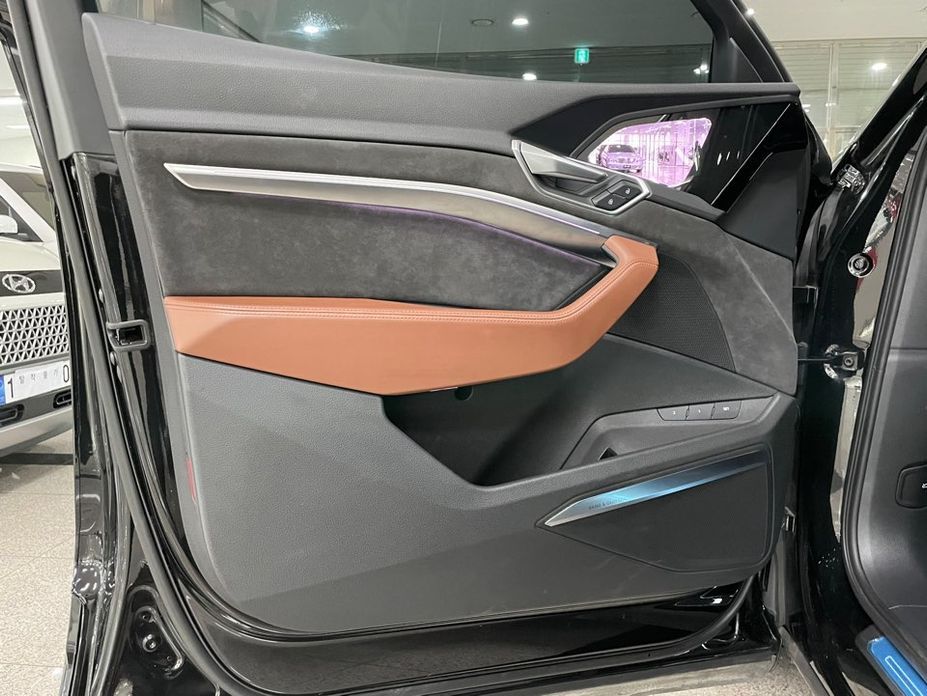 Audi e-tron 2022