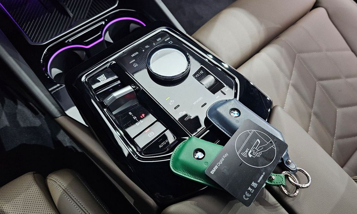 BMW 5-Series 2025