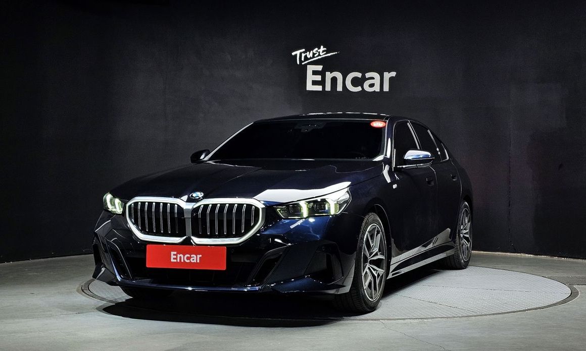 BMW 5-Series 2025