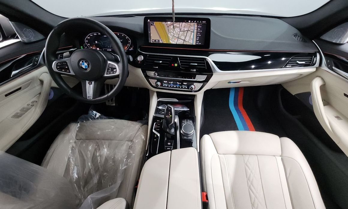 BMW 5-Series 2022