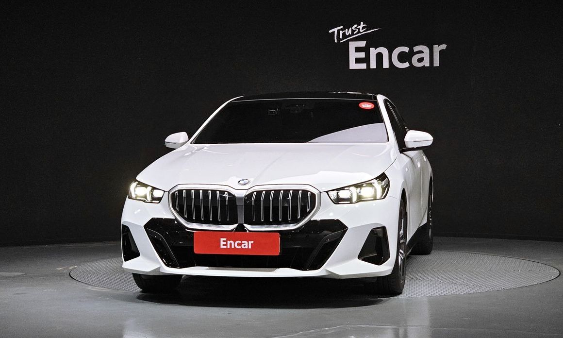 BMW 5-Series 2025