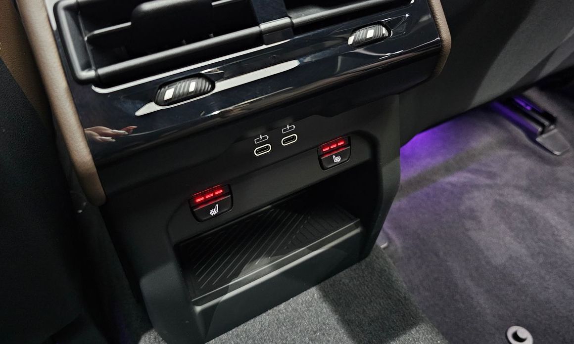 BMW 5-Series 2025