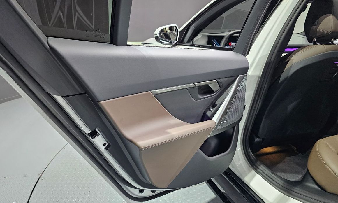 BMW 5-Series 2025