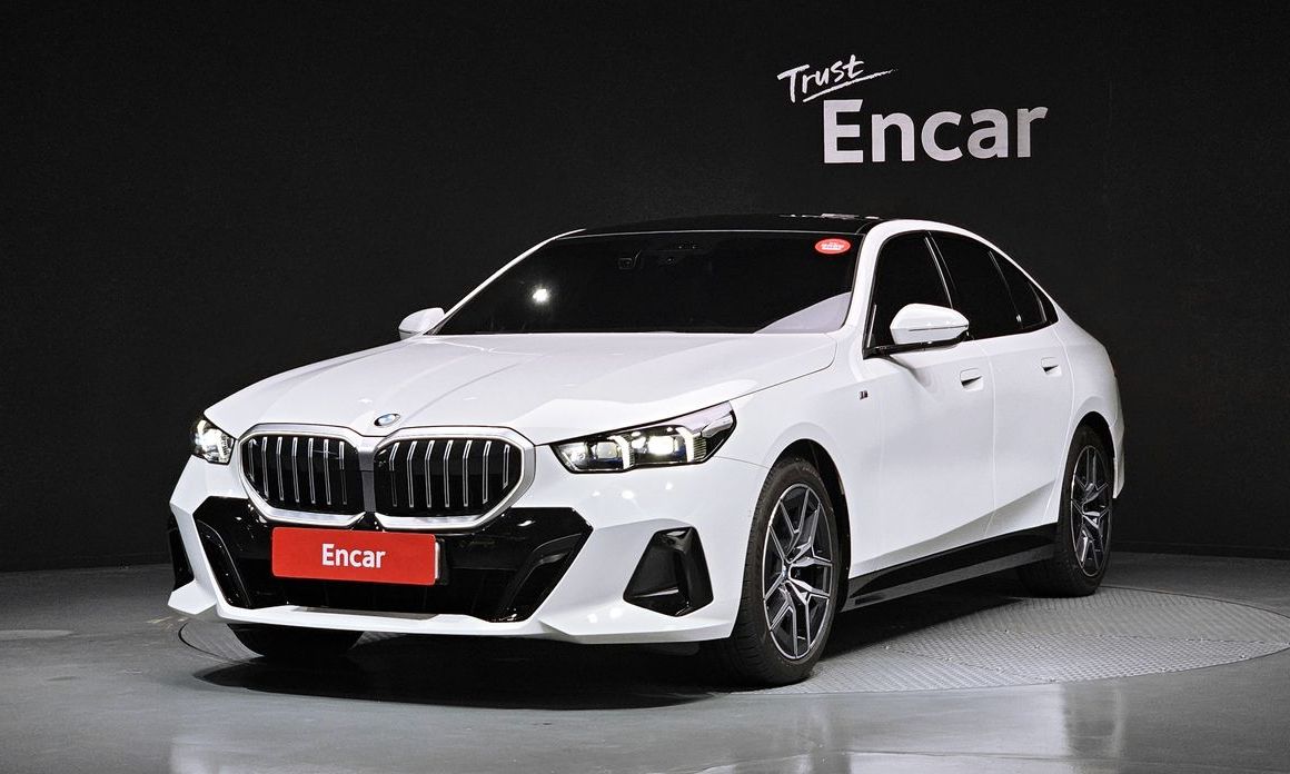 BMW 5-Series 2025