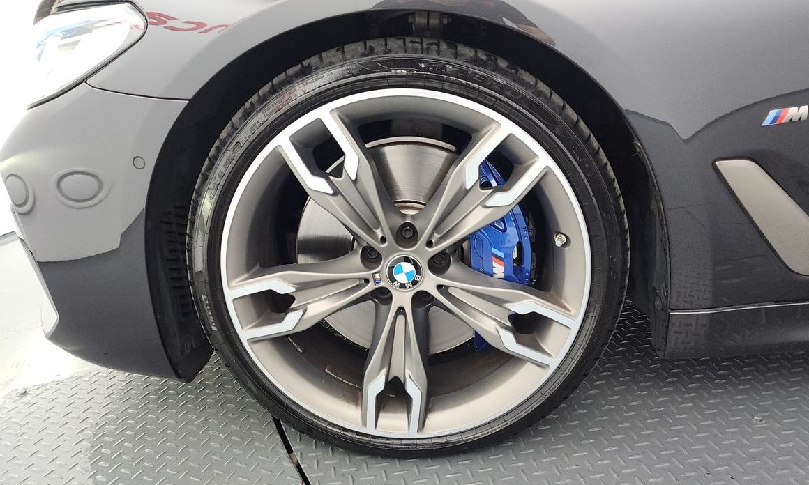 BMW 5-Series 2022