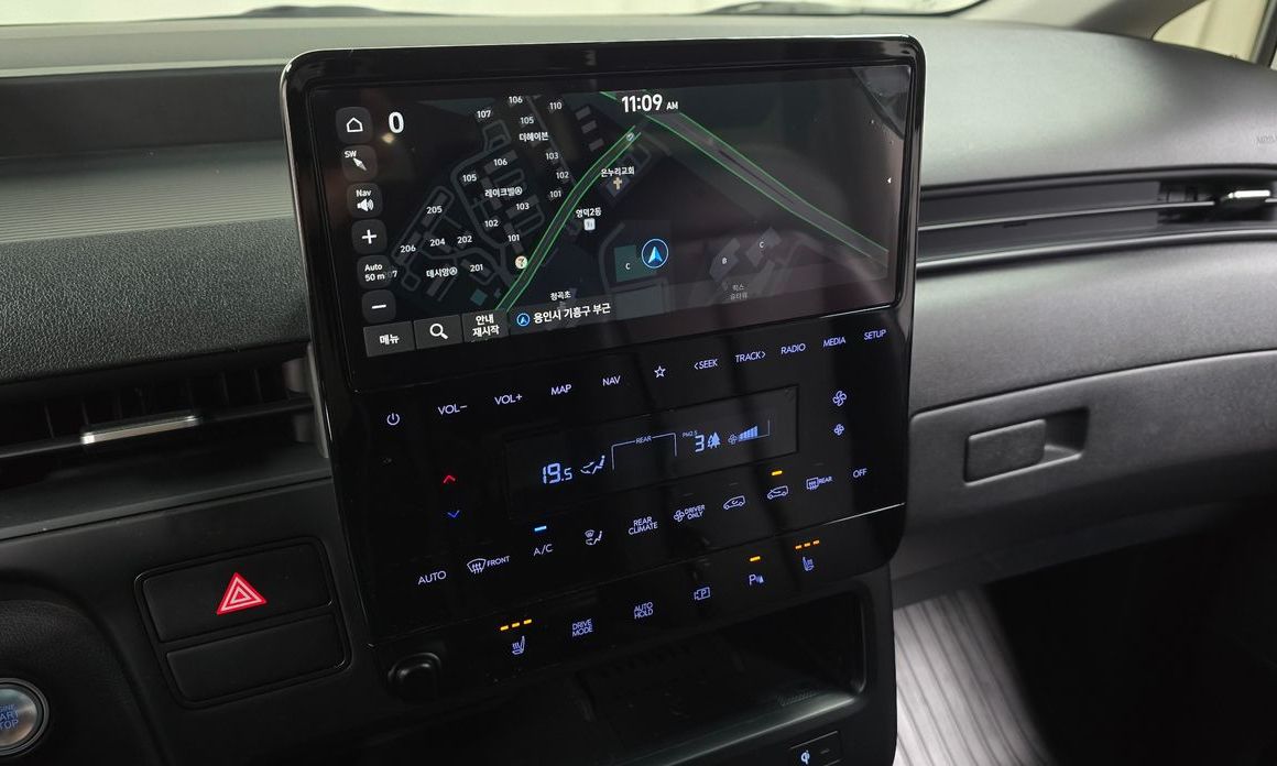 Hyundai Staria 2025