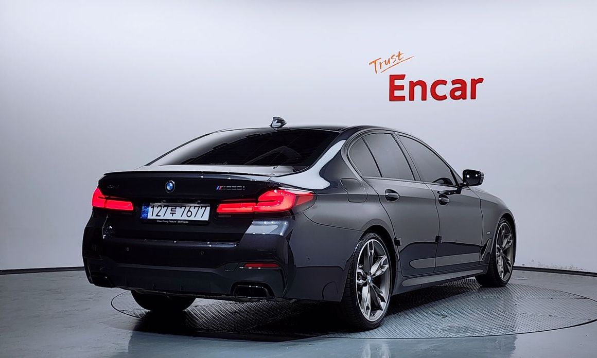 BMW 5-Series 2022