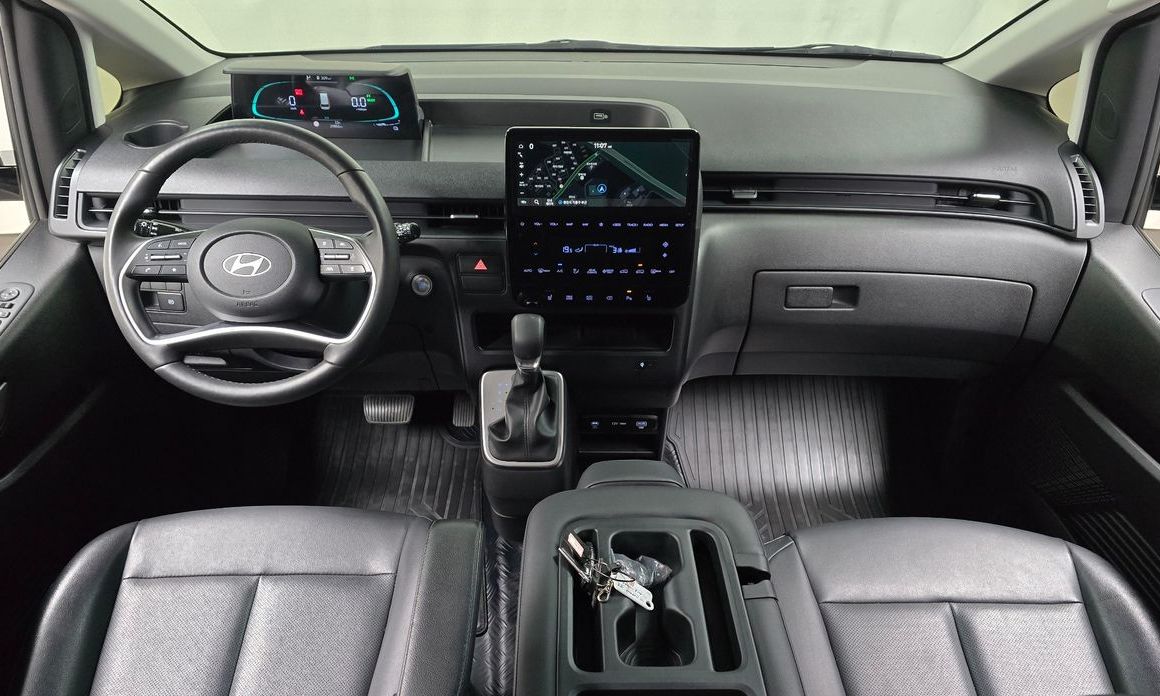 Hyundai Staria 2025