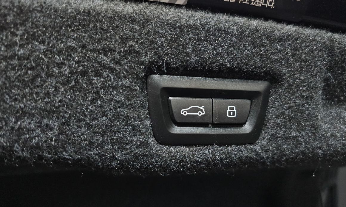 BMW 5-Series 2024