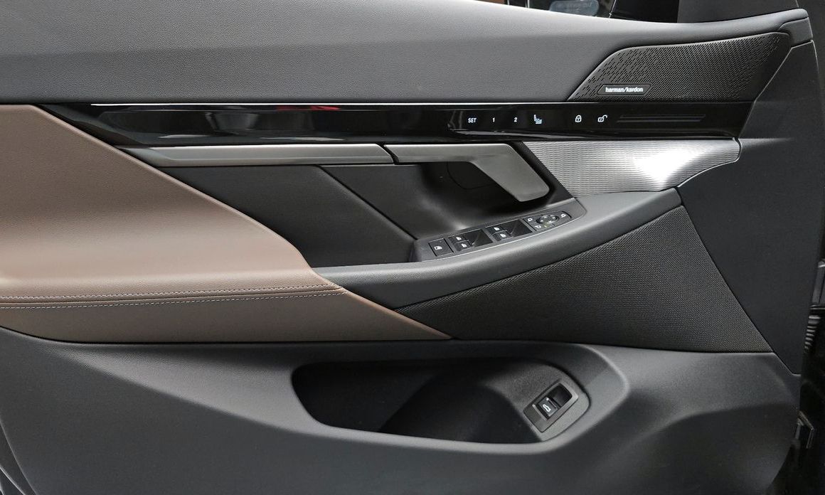 BMW 5-Series 2024