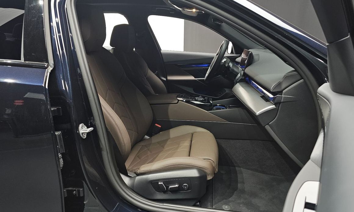 BMW 5-Series 2025