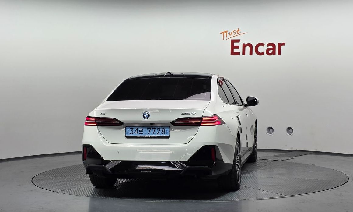 BMW i5 2025