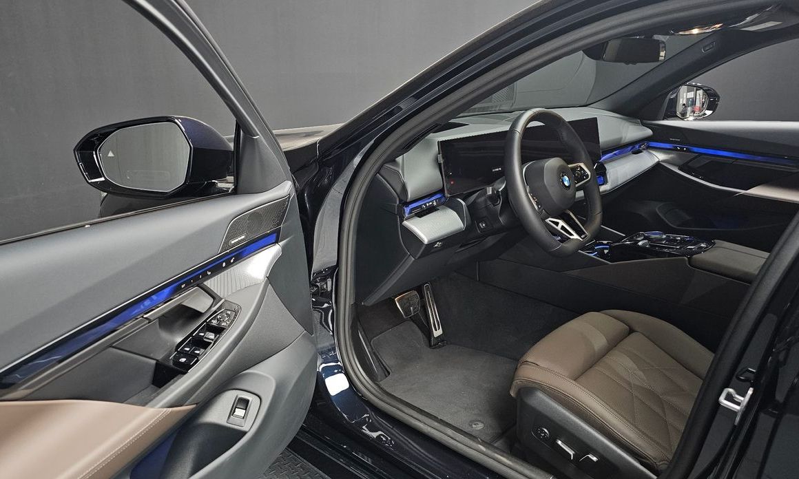 BMW 5-Series 2025