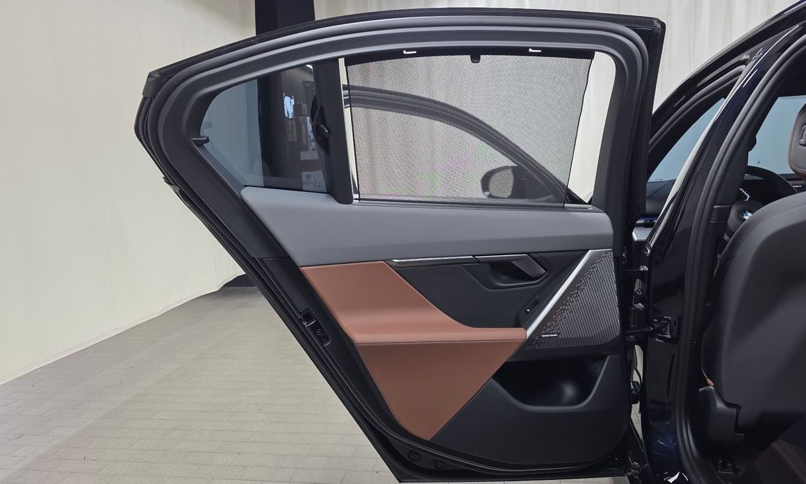 BMW 5-Series 2025