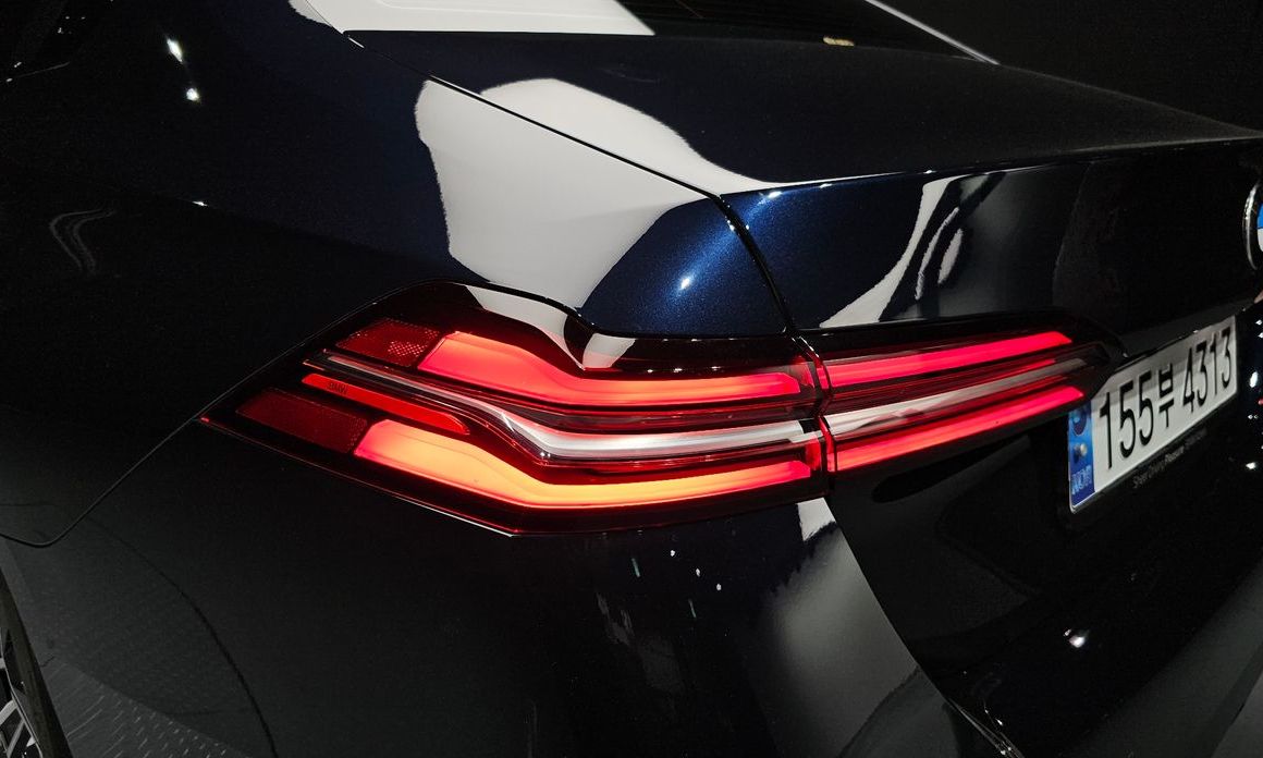 BMW 5-Series 2024