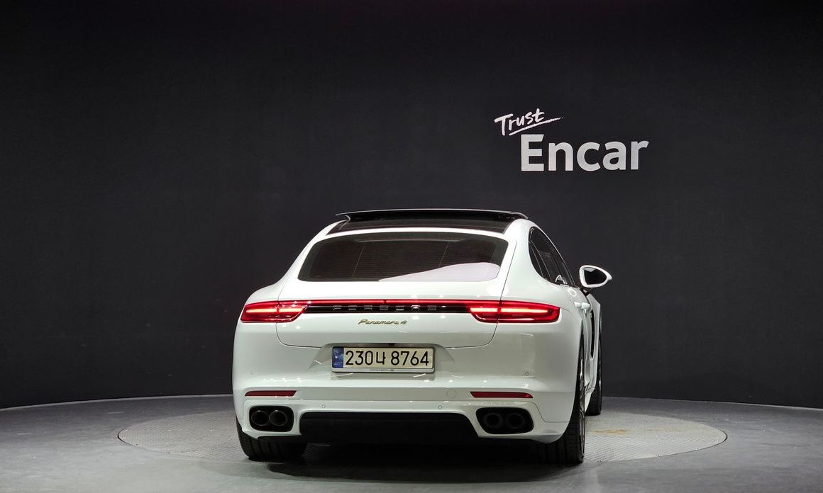 Porsche Panamera 2018