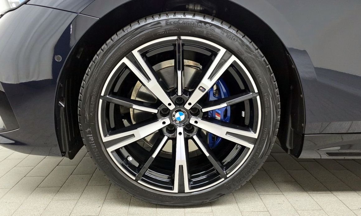 BMW 5-Series 2025