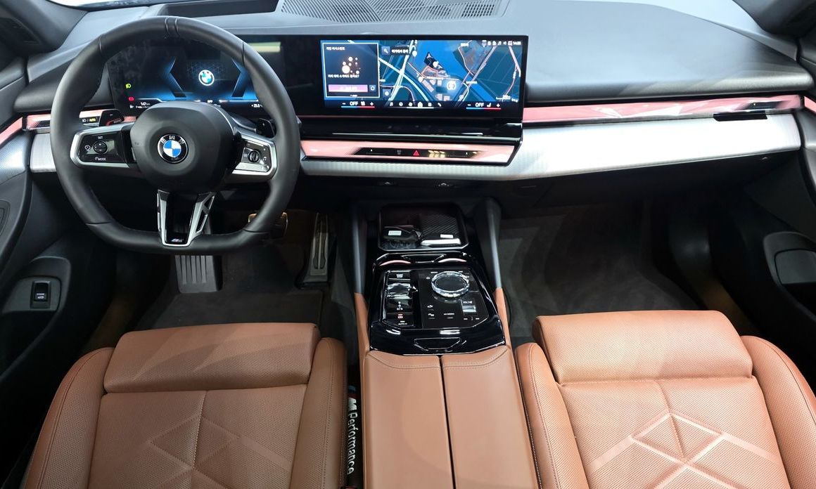 BMW 5-Series 2025