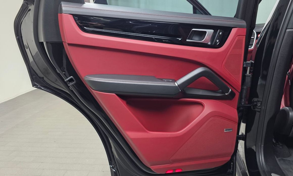 Porsche Cayenne 2023