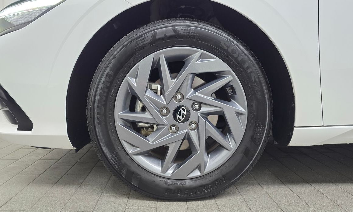 Hyundai AVANTE 2024