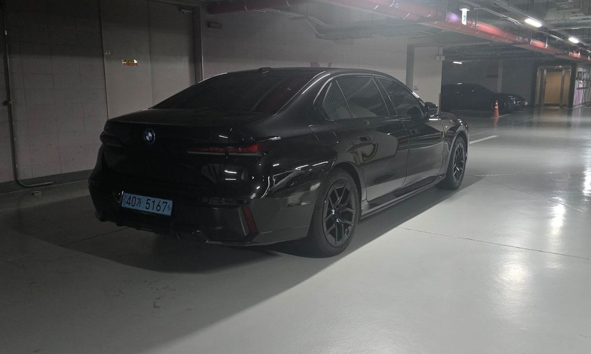 BMW i7 2024