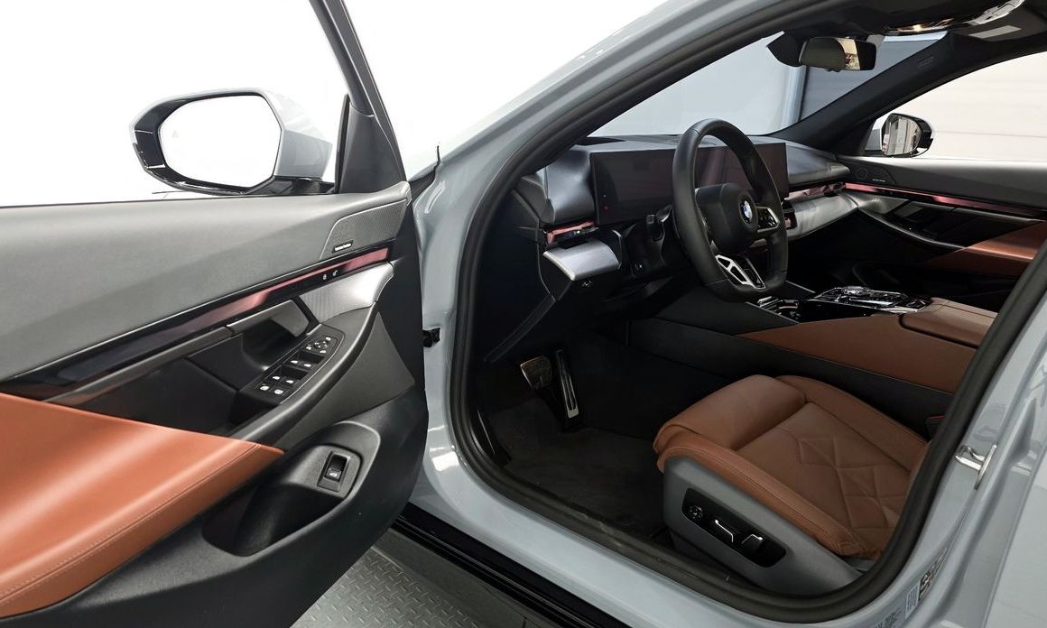 BMW 5-Series 2025