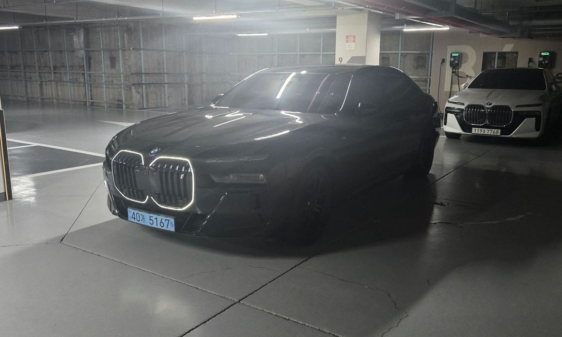 BMW i7 2024