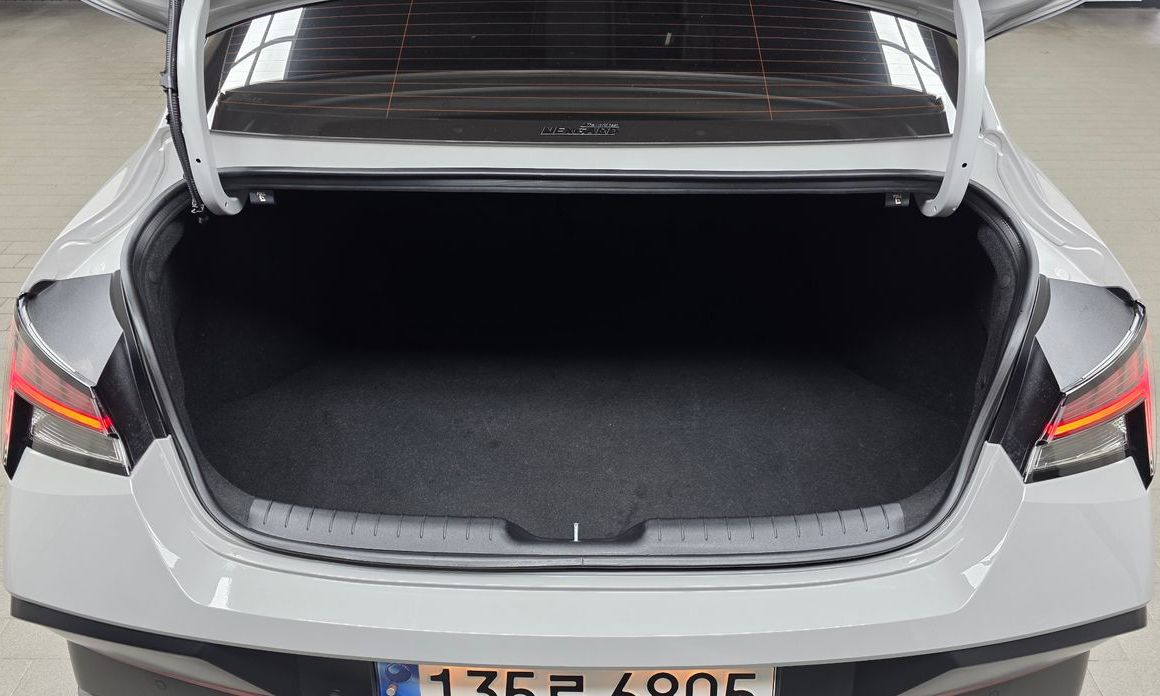 Hyundai AVANTE 2024