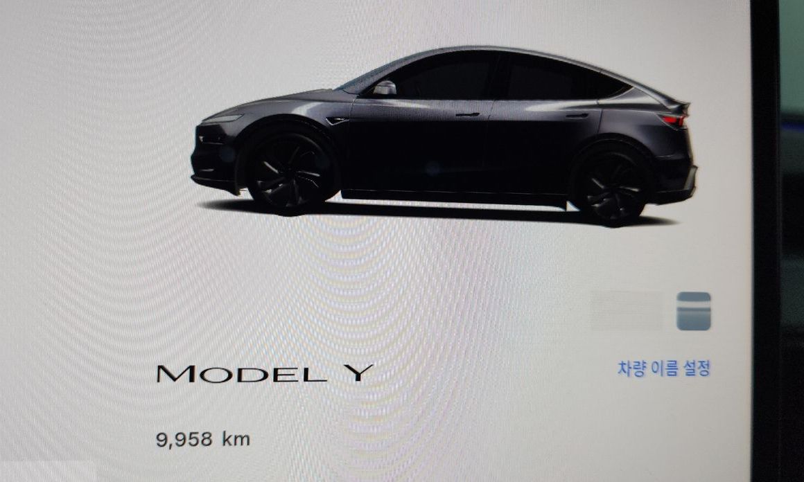 Tesla Model Y 2025