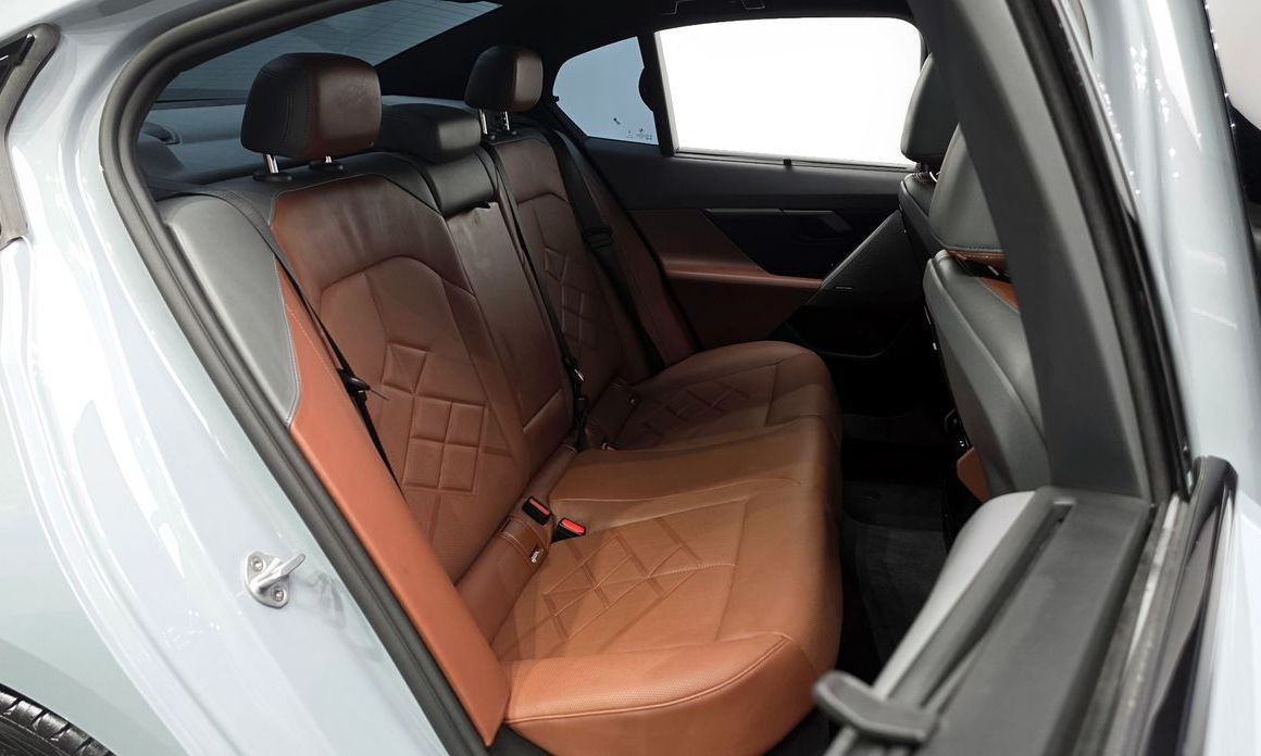 BMW 5-Series 2025