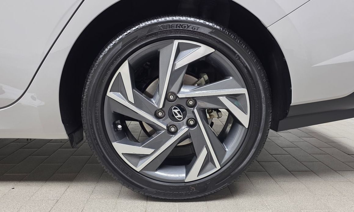 Hyundai AVANTE 2024